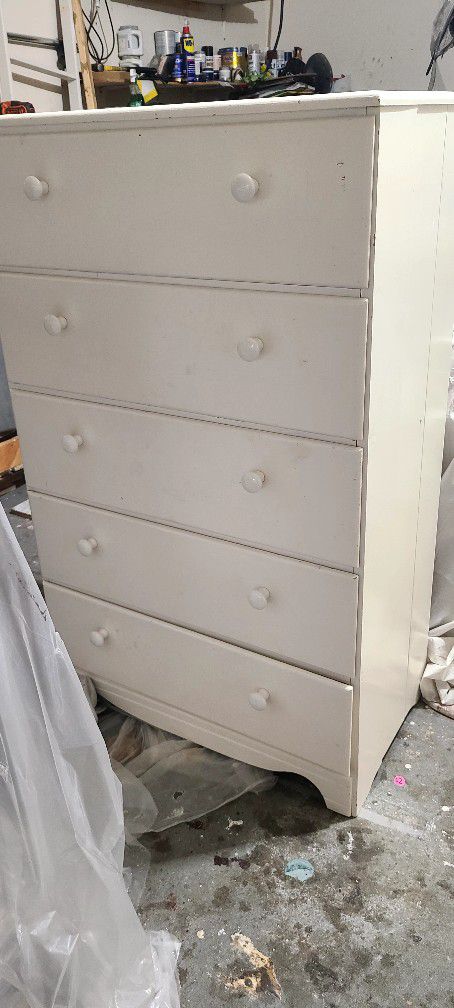 Free Dresser Read Description >will Only Give Address If You're On The Way