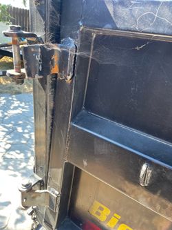 Trailer door hinges