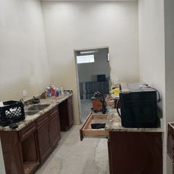 Kitchen Cabinets, Top, And Bottom Must Go Asap