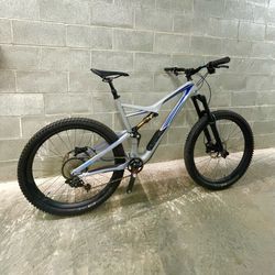 Specialized Stump-jumper Comp XL Carbon Fiber - 27.5 carbon wheels
