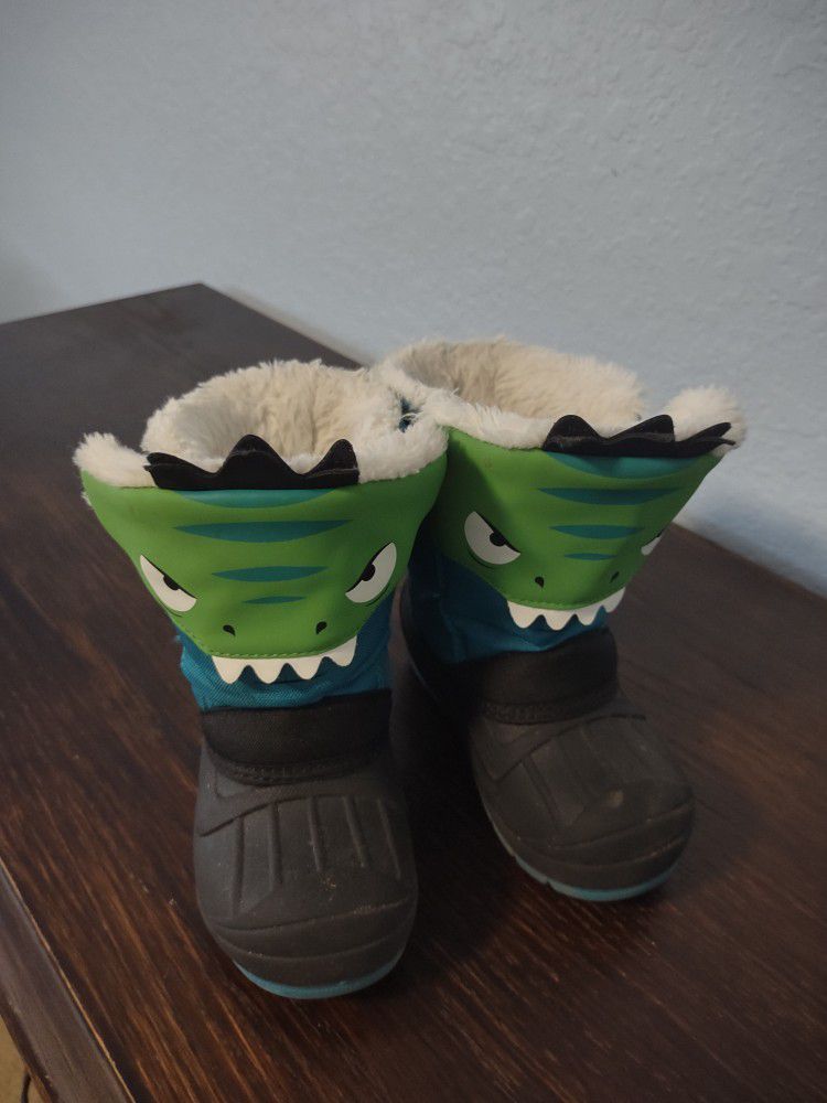 Cat And Jack Snow Boots Size 9