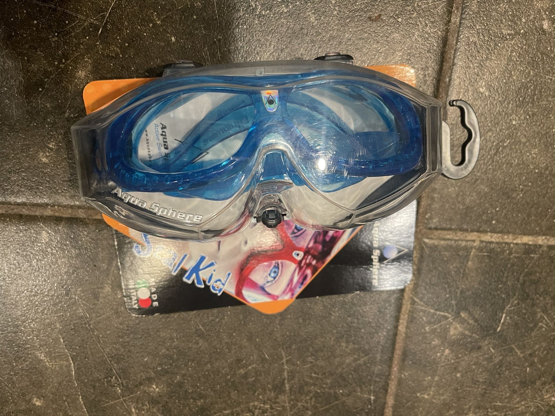 Brand New!! Aqua Sphere Goggles