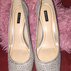 Beautiful Sparkly Pumps