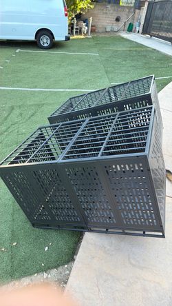 Large dog crates 47.5 x 29 x 29