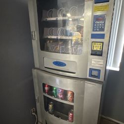 Snack Machine Read Description 