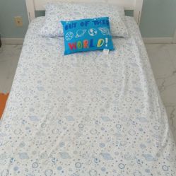 Twin Bed Frame and Matress