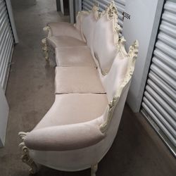 Italian Couch (Mint)