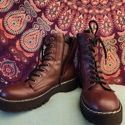 Sincerely Jules Women Boot Size 6.5 Maroon 