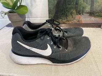 Nike- Men Size 10