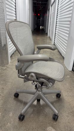 Herman Miller Aeron -Fully Loaded- Size (B) With PostureFit SL