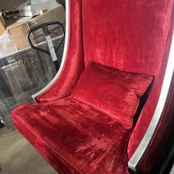 Santa Chair gorgeous new red velvet oversized Natuzzi chair p/u in Willow Grove 2 left 