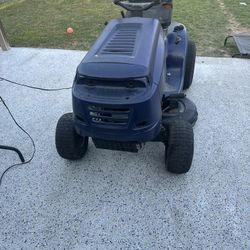 Riding Lawnmower 
