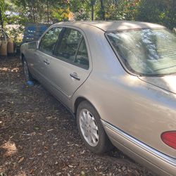 96 Mercedes E320