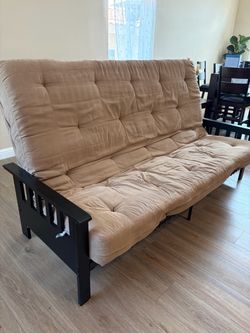 Futon queen size no pets