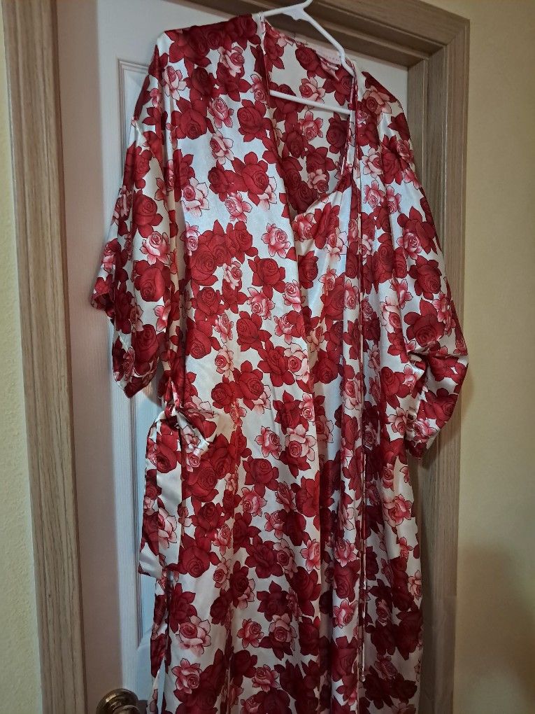 Robe and nightgown set
