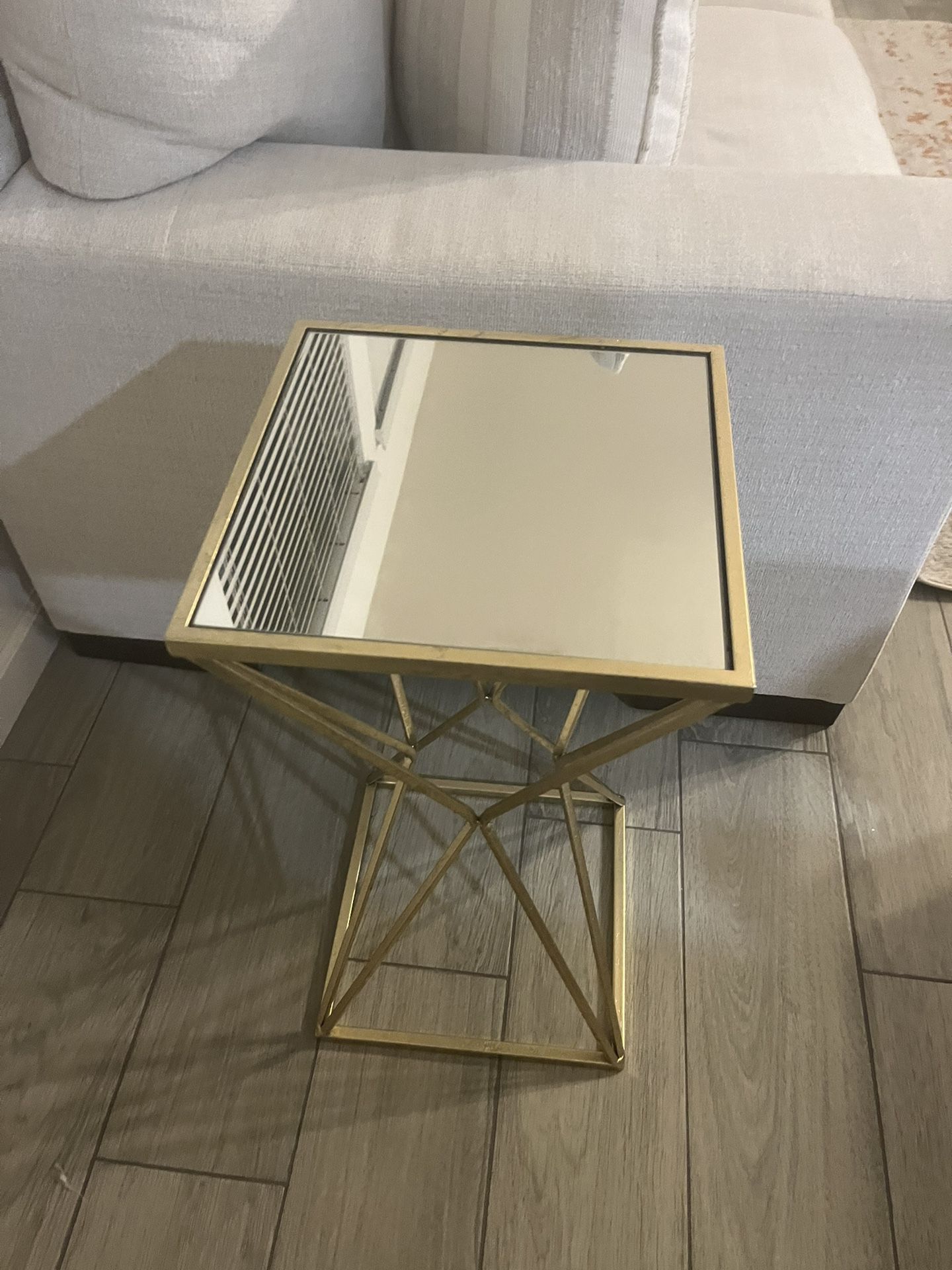 For Sale Coffee Table And To End Tables 