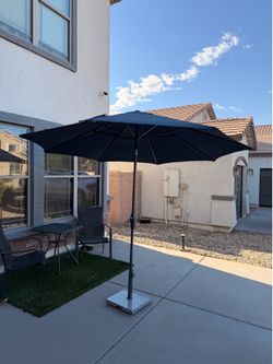 Umbrella with base