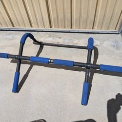 Pull Up Bar
