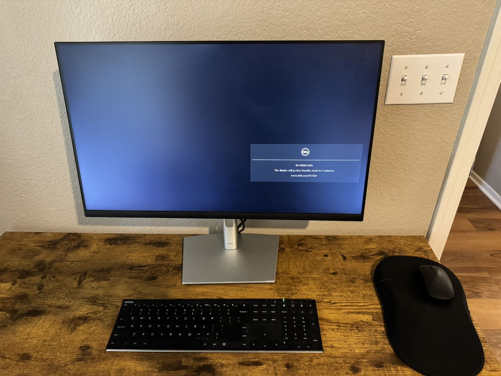 27 Inch Dell P2722H Monitor