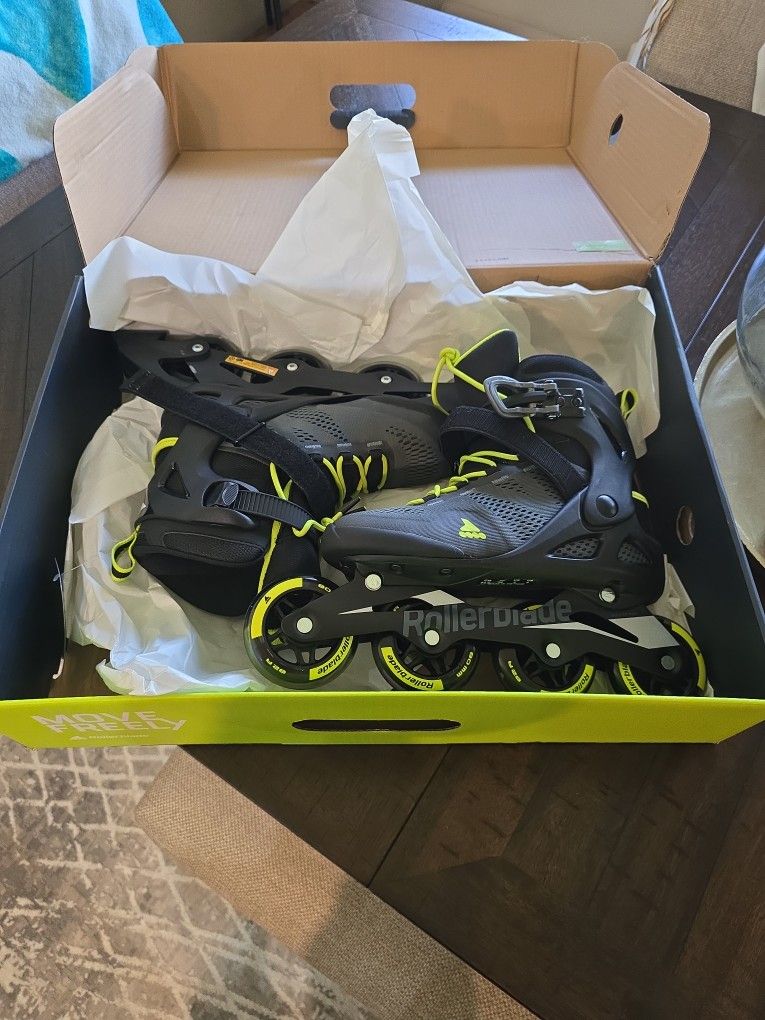 Brand NEW Rollerblades ~ Women's Sz 6