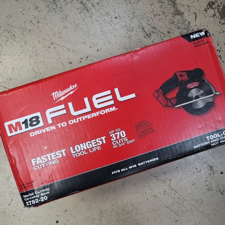 Milwaukee M18 FUEL 18V Lithium-Ion Brushless Cordless Metal Cutting 5-3/8 in. Circular Saw (Tool-Only) w/ Metal Saw Blade