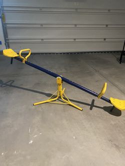 Kids' Rotating Seesaw – Great Condition