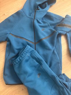 Nike tech size xl