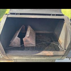 GMG Daniel Boone pellet Grill $300.00