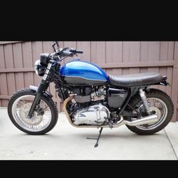2015 Trumph 900 CC Bobber