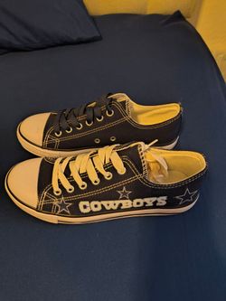 Bran new Dallas cowboys size 7