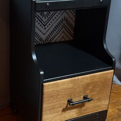 Small Table Stand With Drawer