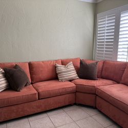 Crate&Barrel sectional Sofa With Full Size Sleeper