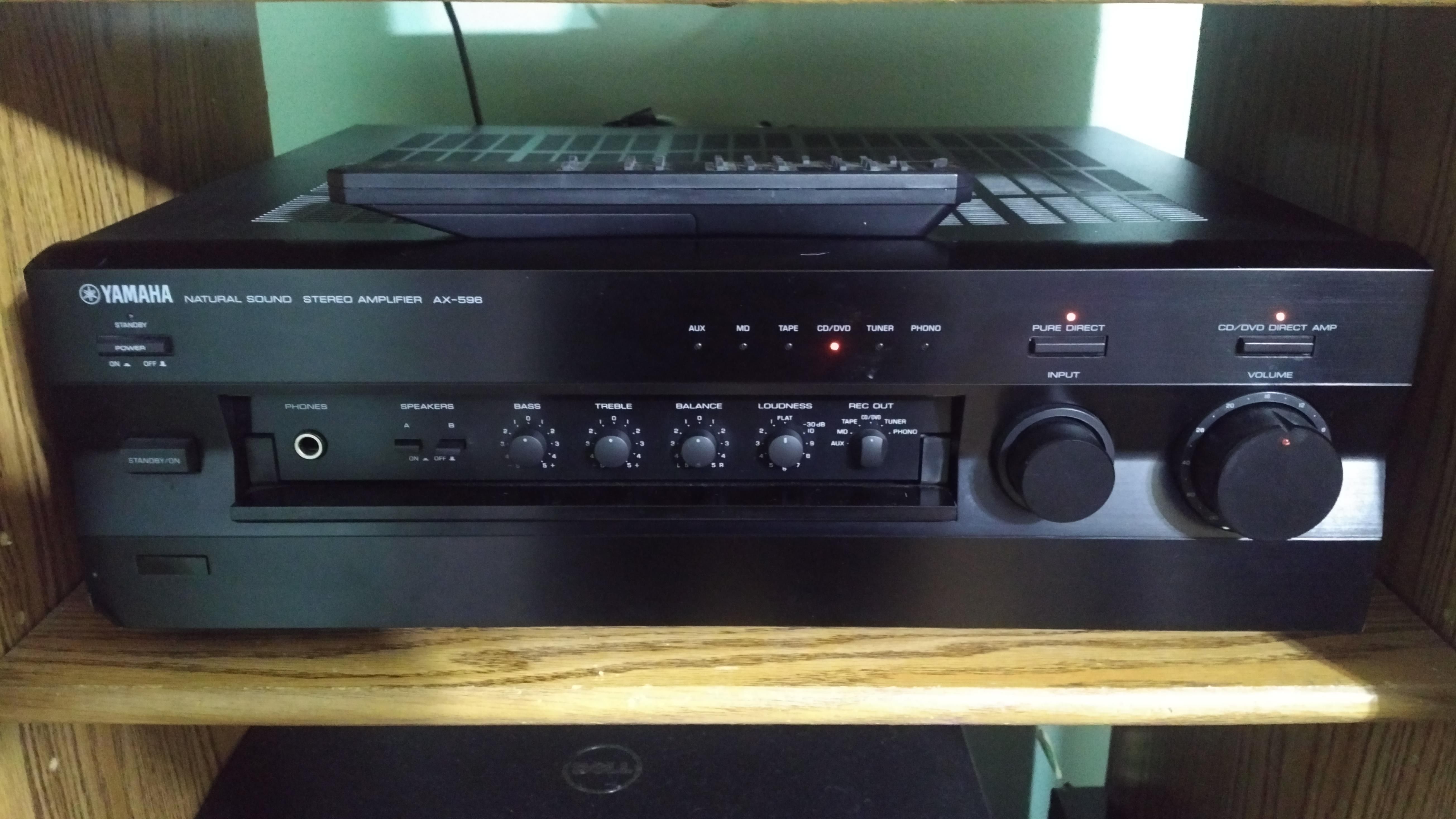Yamaha AX-596 integrated amplifier with Phono input!