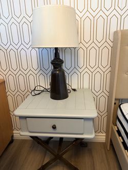 Side Table with Lamp Ser