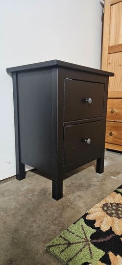 Black 2-Drawer Nightstand
