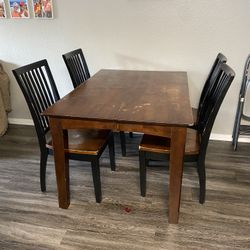 Kitchen Table Set 😳!!