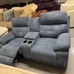 Gray Reclining Loveseat With Cupholders – Super Comfortable!