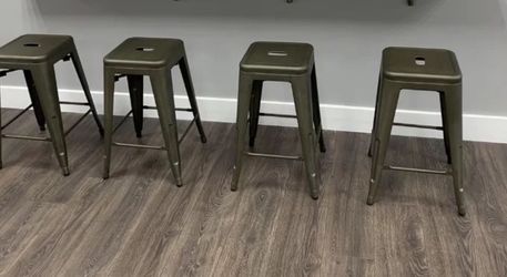 4 Set of metal Bar Stools