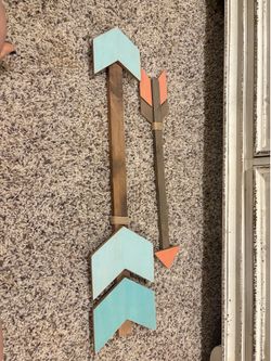 NWT decorative arrows