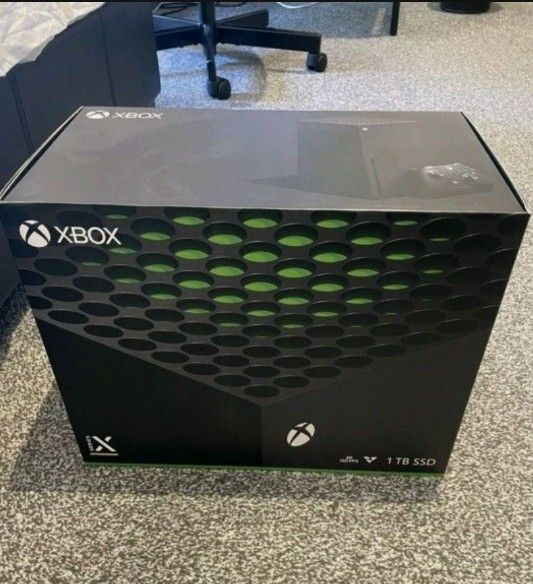 Microsoft Xbox Series X 1TB Video Game Console - Black, sparely unused