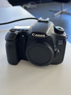Canon 60D & 18-200mm lens