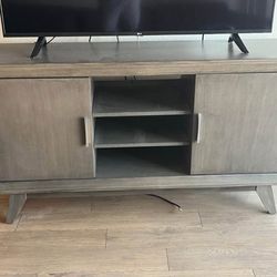 TV Console - Living Spaces