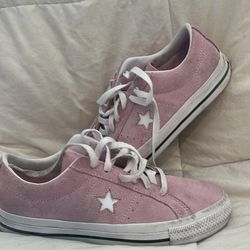 All Star Converse pink suede : 7.5 :$20