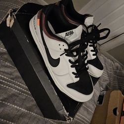 Nike Dunks 