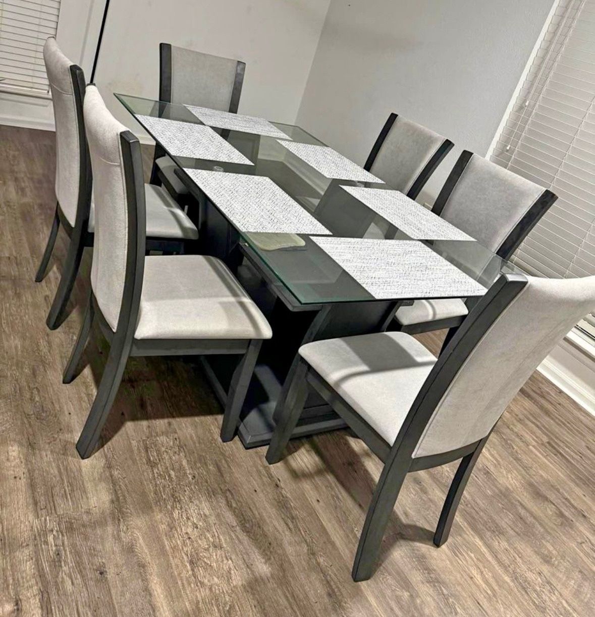 BRAND NEW! 7-PC Breakfast Kitchen Dining Table Set