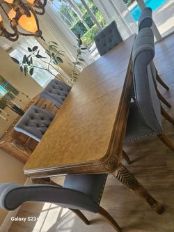 Dining room table and 6 chairs