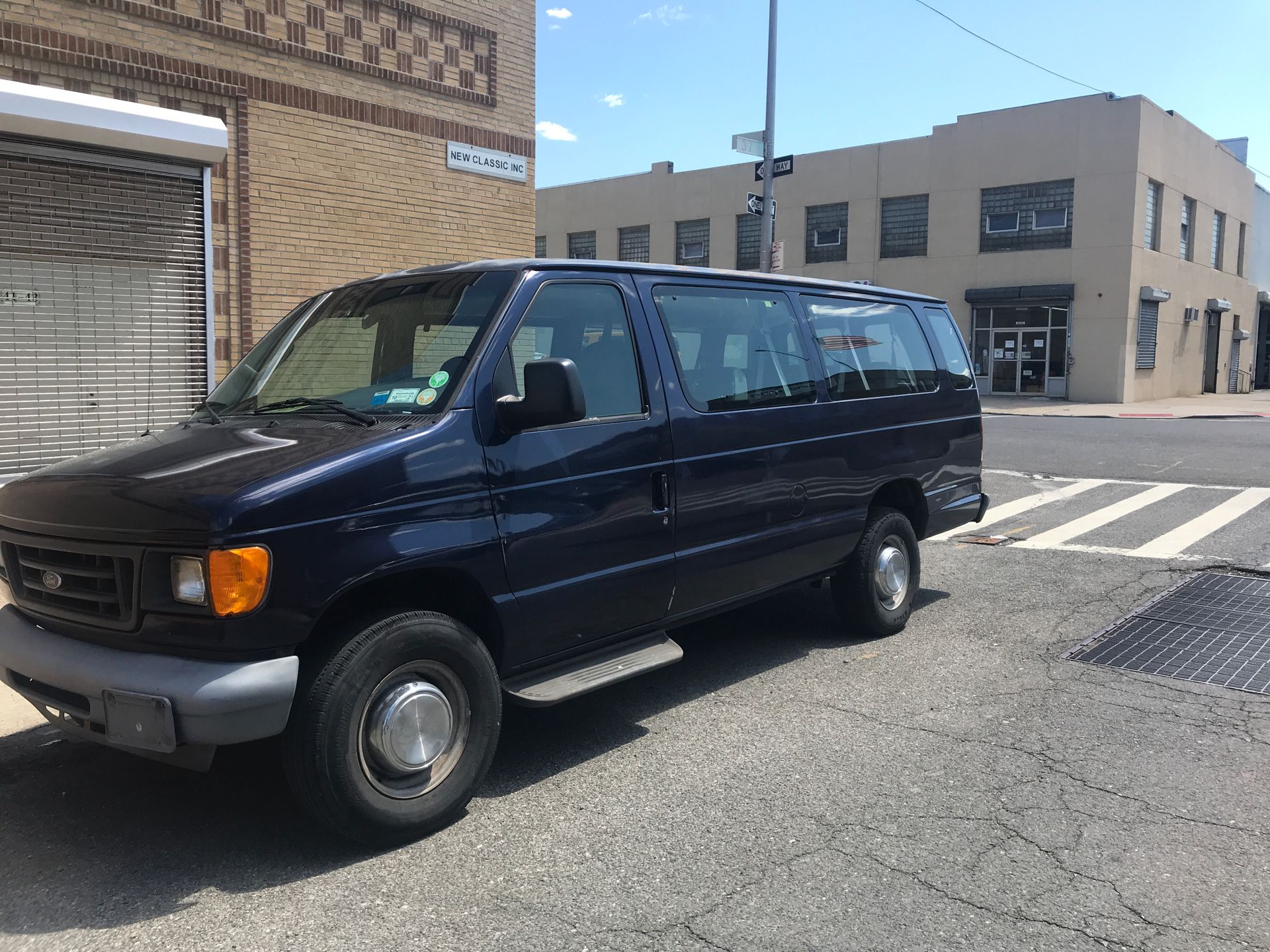 Ford E-350 van for sale (great condition)