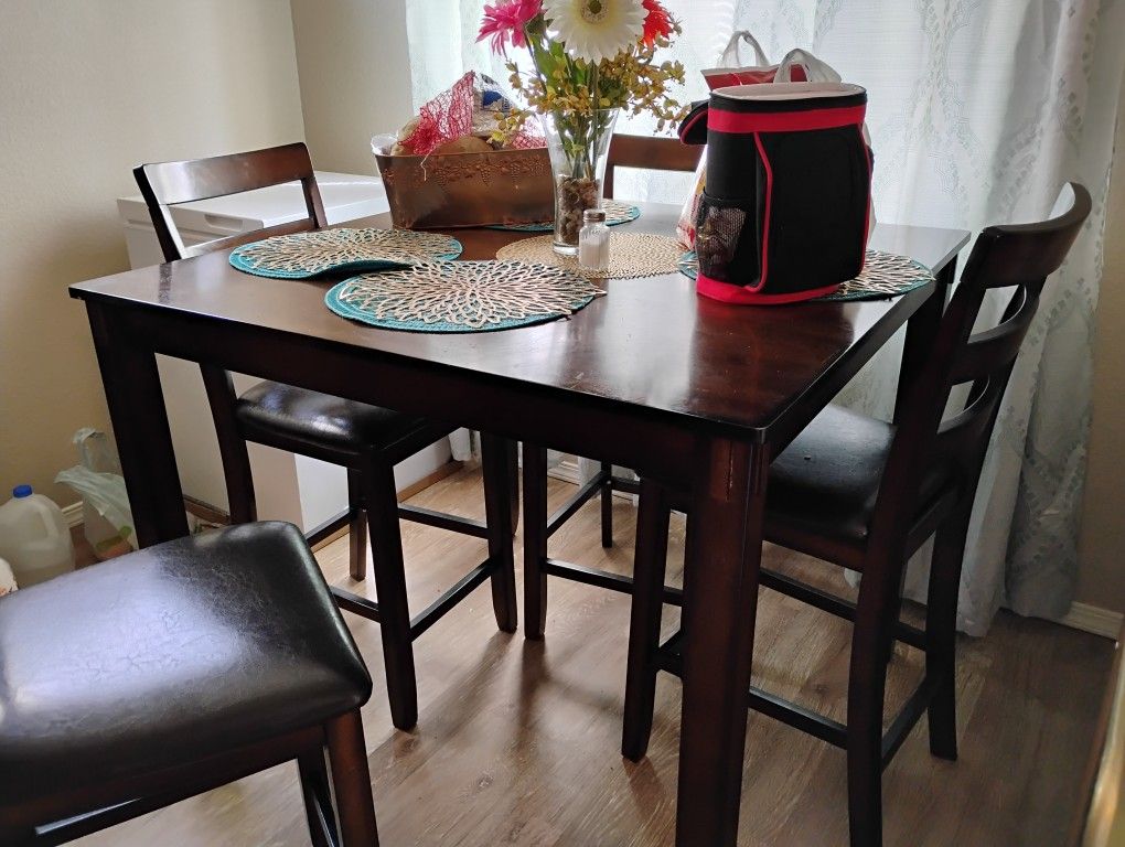 Tall dinning Table Set