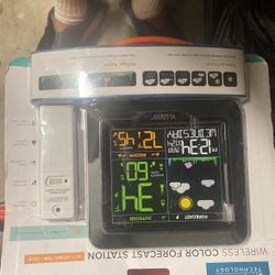 Wireless colored forecast station