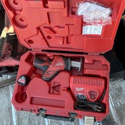 M18 Fuel Hacksaw Milwaukee W/ Battery And Charger